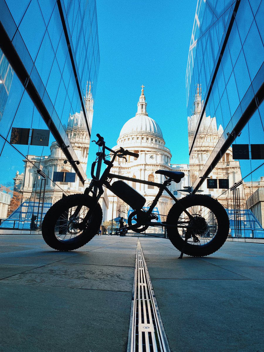 theartistJS's tweet photo. I ❤️ LDN
#ebmx #stpauls #london #urbandrivestyle https://t.co/nD13YjLwm2