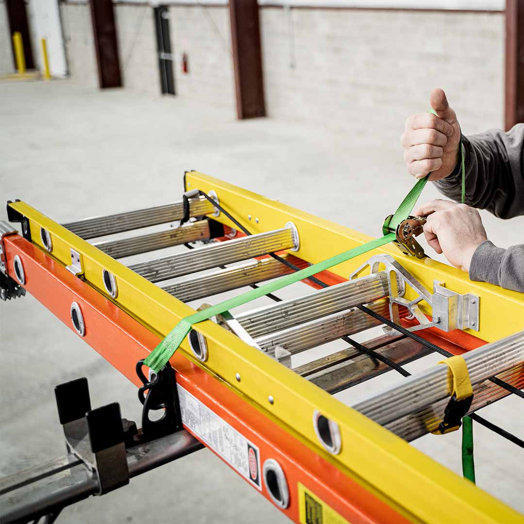 Werner_Safety's tweet photo. #Werner #GLIDESAFE models have a built-in dual locking system, ensuring your #ExtensionLadder won't extend during transport. LEARN MORE: https://t.co/XUEmJgVVyX https://t.co/7jCRDtECWD