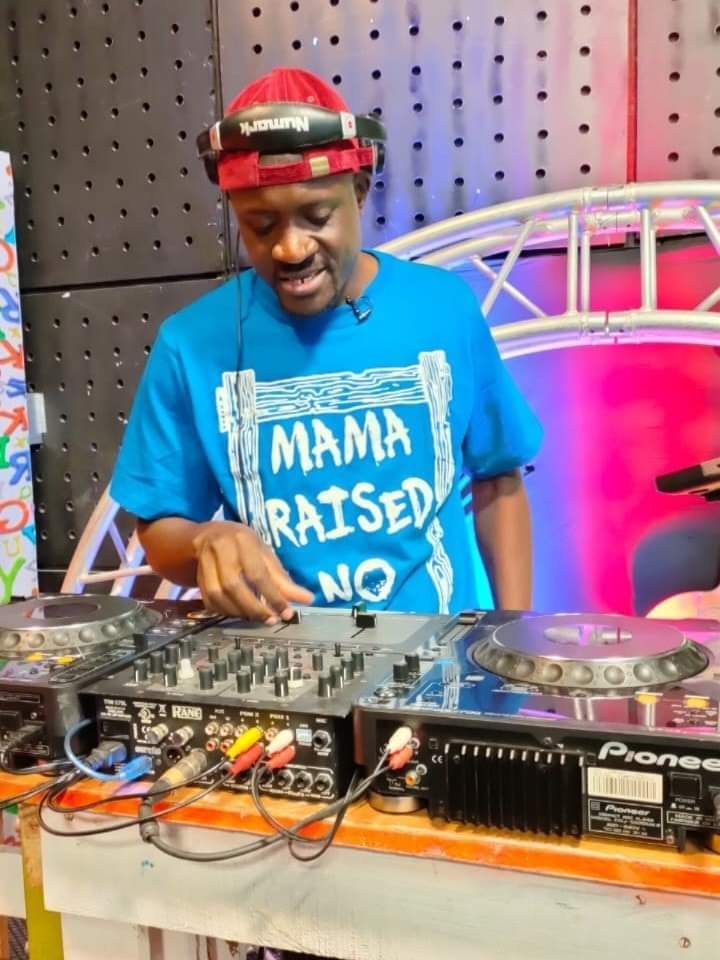Babz_headmaster's tweet photo. #PartyAllDjs it is..
Welcome all..
Dj Babz The Headmaster https://t.co/hvkixUUDJm