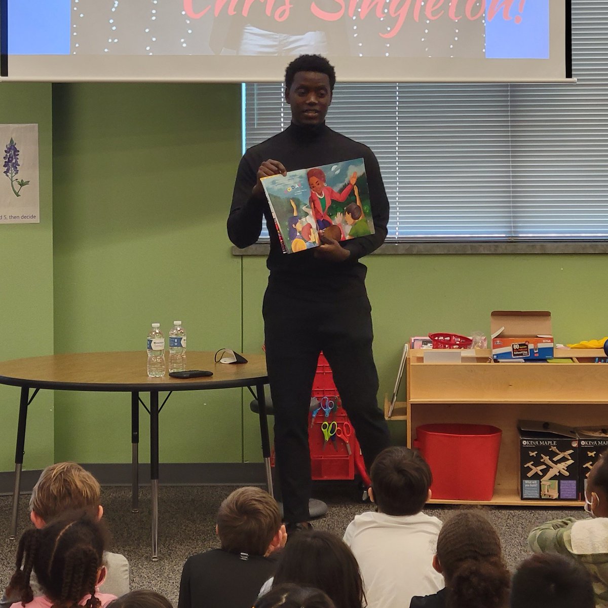 We were so excited to host author Chris Singleton, who read his book "Different" to our first and second graders! Thanks to <a href="/100BlackMenATX/">100BlackMenAustin</a> for sponsoring this even and providing all the students with copies of the book! <a href="/Wieland_PFISD/">Wieland Elementary</a> <a href="/csingleton__2/">Chris Singleton</a> #pfisdlibraries