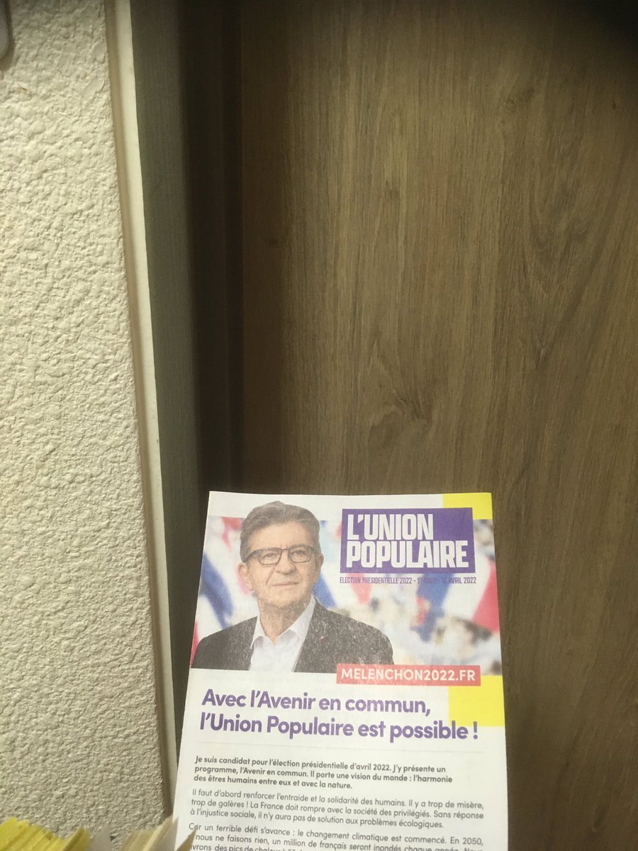 JulienFoucou's tweet photo. Ce soir sur #Cergy : « Cette fois-ci, je vais voter pour Jean-Luc #Melenchon. » « Nous sommes de son coté. ».
Et si nous nous lancions un défi les https://t.co/2Z2tfQYtli ?
1000 portes chacun.e d’ici le 10 avril !
Si vous êtes ok, retweetez.
#forfollowback #LaFranceDansLesYeux https://t.co/B3K6N3PL9O