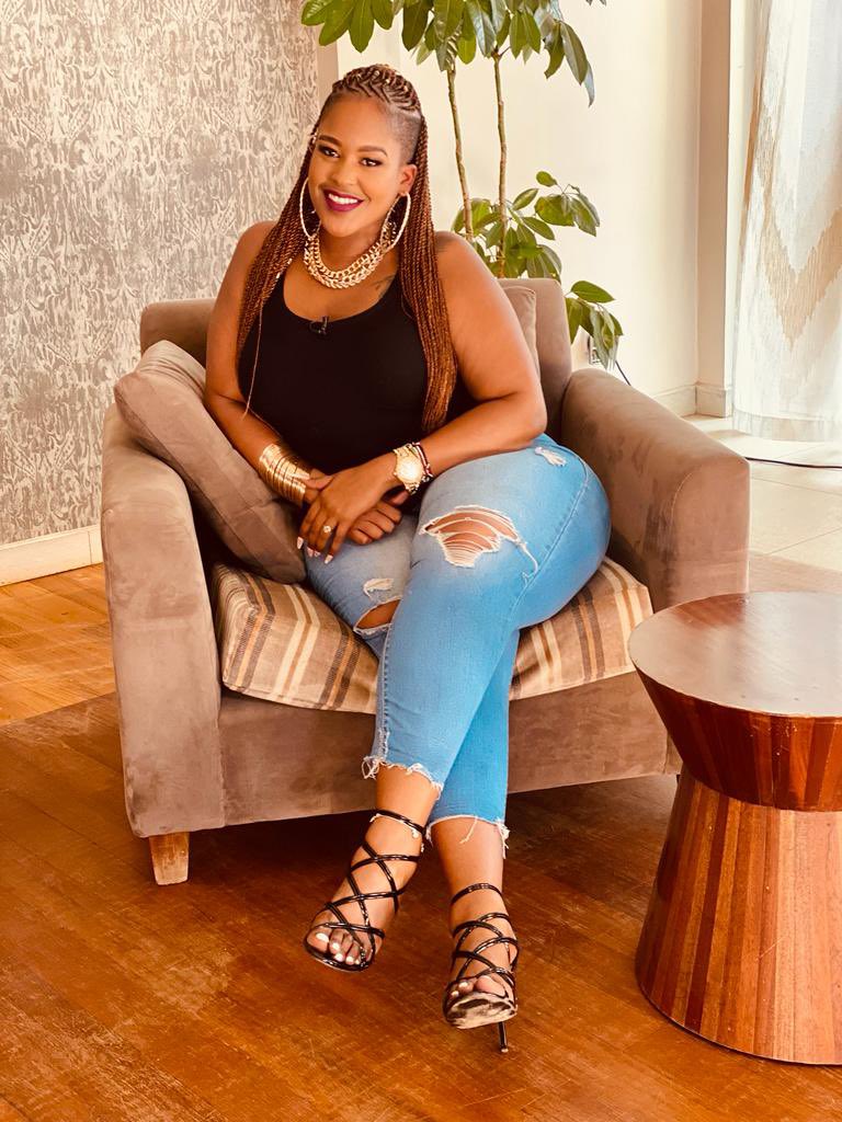 Ehe! Bado natufa co-host🤷🏻‍♀️ help me find them? Tag them hapa😜 <a href="/Kiss100kenya/">Kiss 100 Kenya</a> #KissKamene