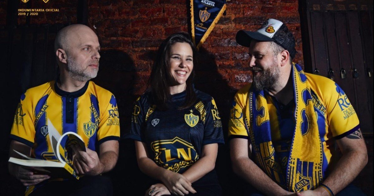 FerZaforano97's tweet image. Volvieron los hilos!
Y esta vez nos vamos a repasar algunas camisetas Il Ossso y Pinamontano del Club Atletico Atlanta en las que a trabajao @blogsportiva desde el 2016 al 2022.
Empezemos.
@LaCasacaBlog @EleteTSC @atlantaoficial @PaladarNegroWeb