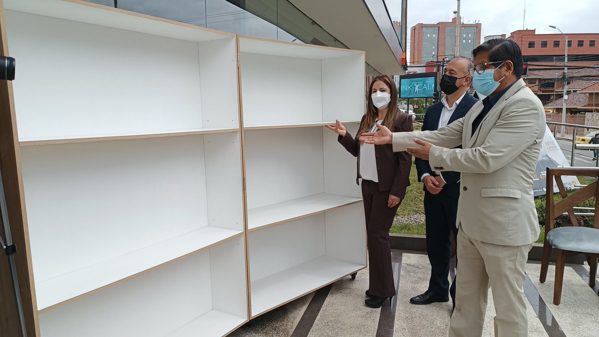 FABIANLEDESMA12's tweet photo. ¡Todos por una #ReactivaciónEconomica!

La empresa Vitefama hace entrega de Tiendas Móviles a la Fundación Angeles con el objetivo de apoyar los proyectos sociales y reactivar la economía de la ciudad👏 https://t.co/RRiTyGoBNK