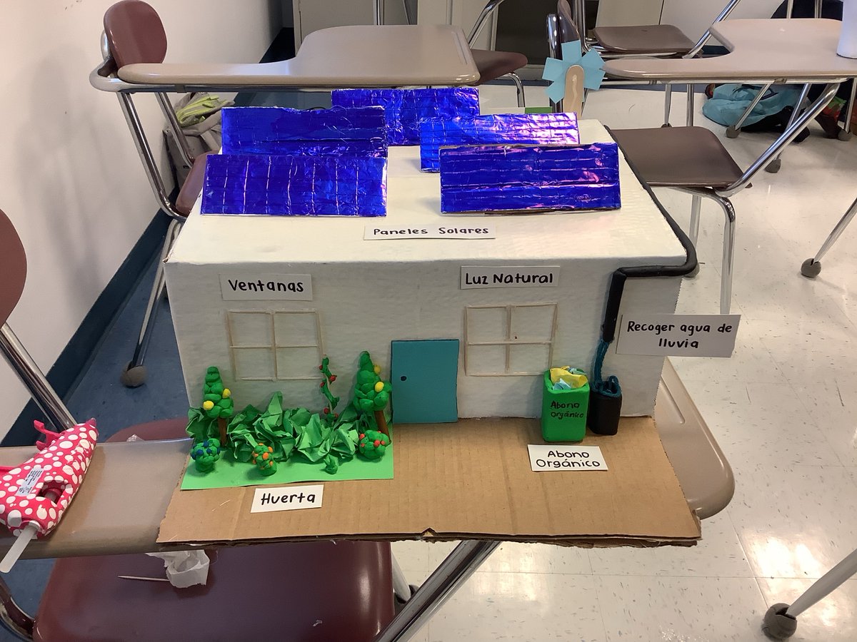 stemolla's tweet photo. @LourdesBobcats #Spanish students research and create #Sustainble House models as they expand their Spanish language fluency using business and scientific terminology. #Environment #Resiliency #casa_sostenible https://t.co/6vTQWvYOog