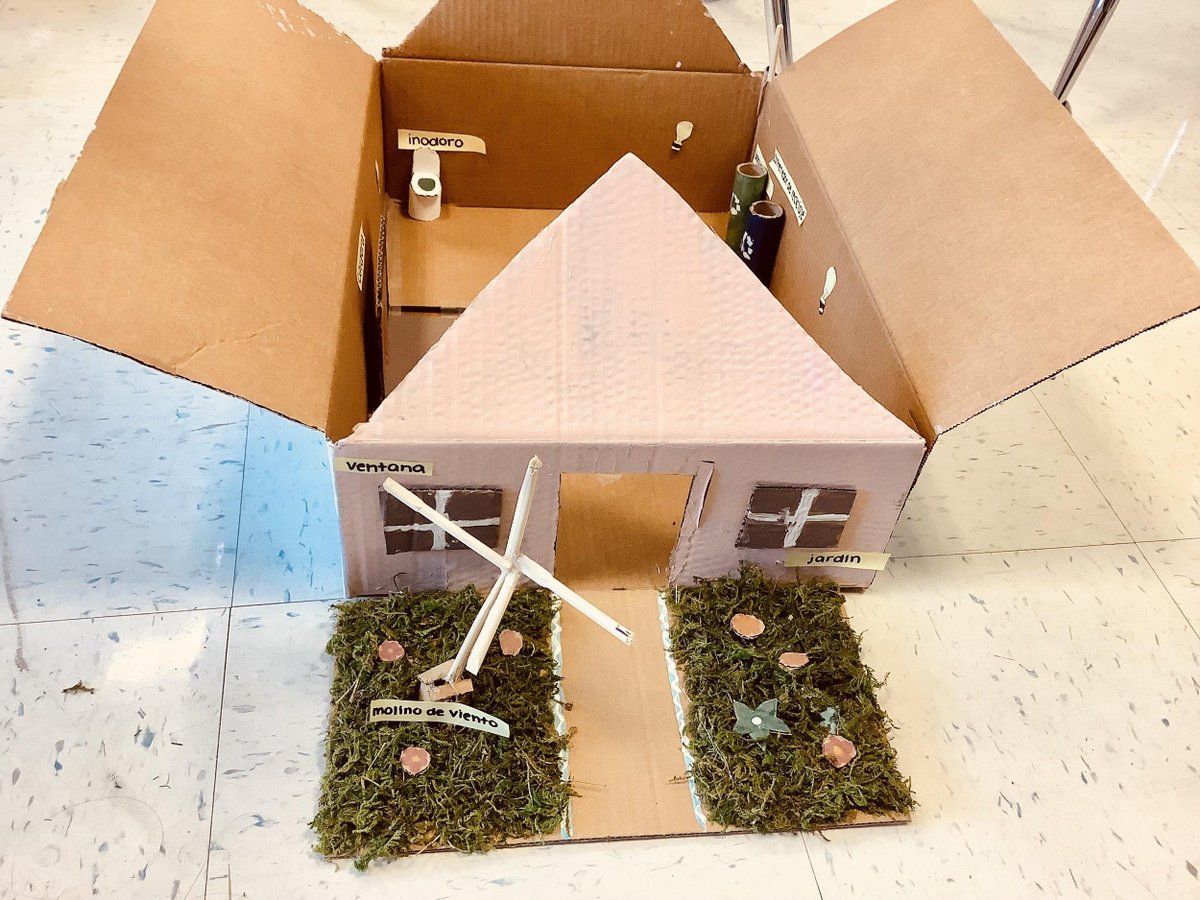 stemolla's tweet photo. @LourdesBobcats #Spanish students research and create #Sustainble House models as they expand their Spanish language fluency using business and scientific terminology. #Environment #Resiliency #casa_sostenible https://t.co/6vTQWvYOog