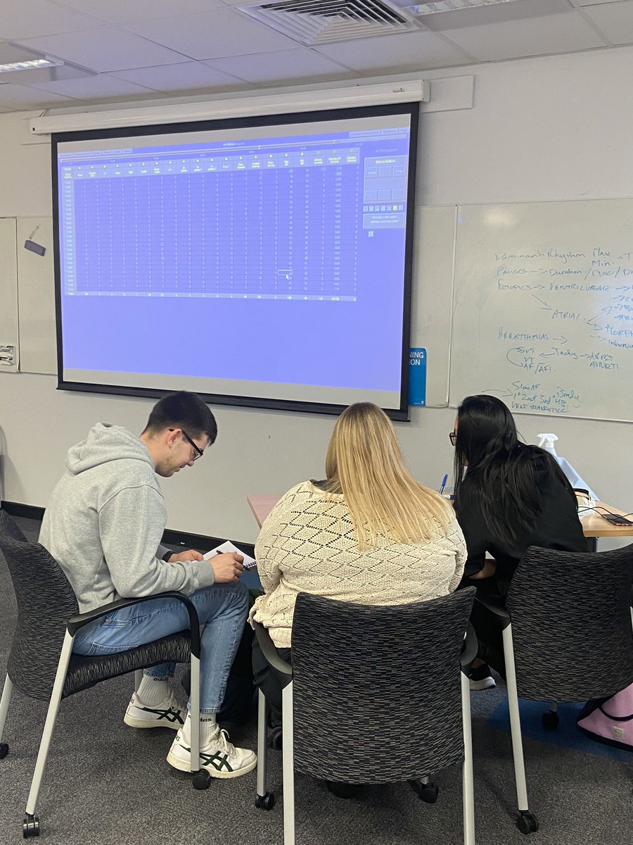 Practical ambulatory ECG analysis sessions today with year 2 cardiac physiology students #healthcarescience #licamm #uol #cardiacphysiology@leeds