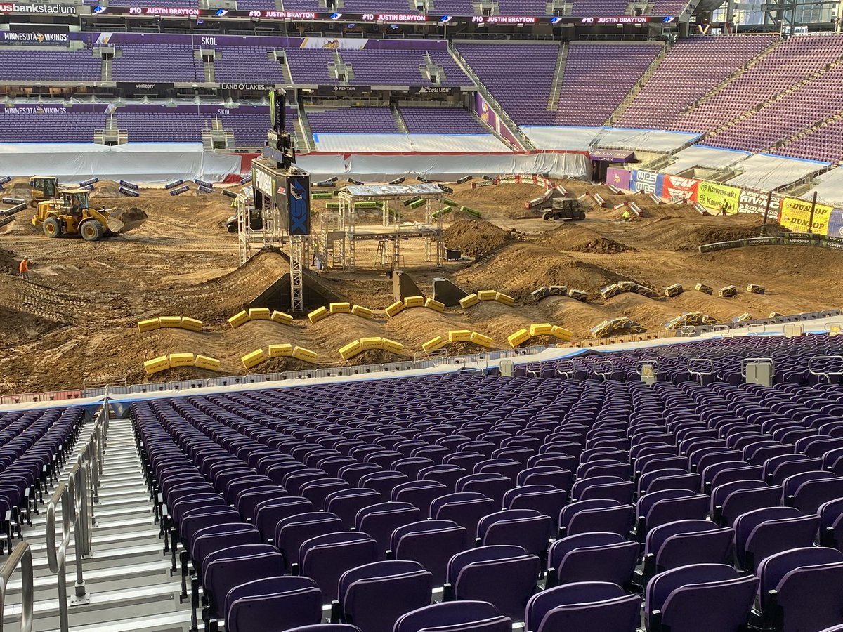 Justin Starling tweet media