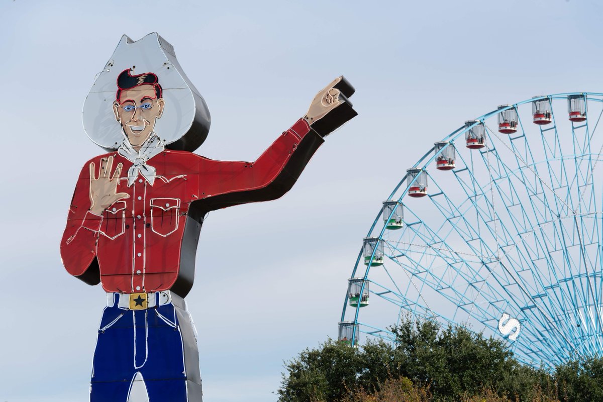In honor of #NationalRandomActsofKindnessDay, we're giving away five pairs of 2022 State Fair of Texas season passes! 🥰 All you have to do is 1. like this post and 2. tag someone you want to go to the Fair with below. 🎟️😱 This giveaway ends tonight at 11:59 p.m.