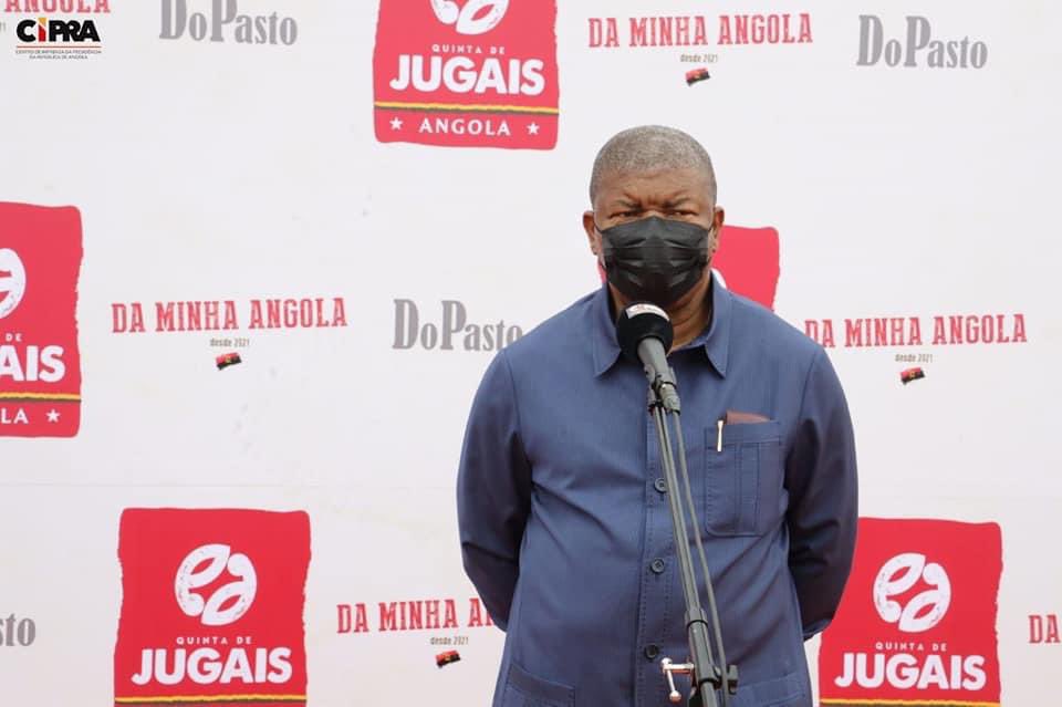 AdaodeAlmeidaAO's tweet photo. FEITO EM ANGOLA 🇦🇴

Foi hoje inaugurada a unidade fabril “Quinta dos jugais - Angola”, dedicada aos produtos à base de carne.
Aos poucos vai aumentando a produção nacional.
🇦🇴🇦🇴🇦🇴🇦🇴🇦🇴 https://t.co/9yeHIxvD4r