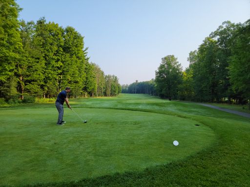 GaylordMichigan's tweet image. Book your next #Gaylordgolfmecca stay and play getaway with Black Lake Golf Club! They’ve partnered with Black Lake Golf Club &amp;amp; Michaywe Pines Golf Club to bring you the Shoulder Season Package.🏌 

Find package info here: bit.ly/3d7z2nj