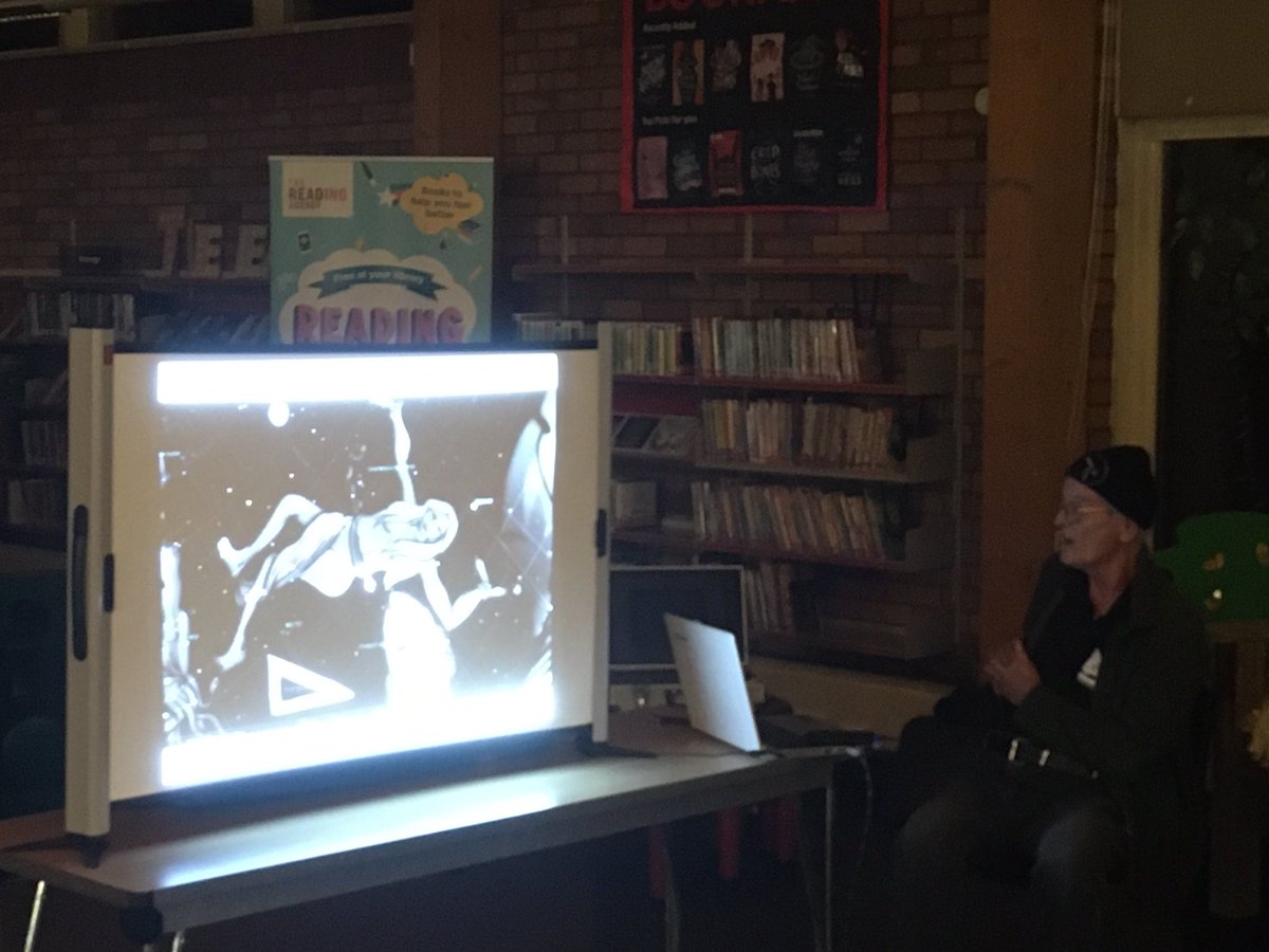 StaffsLibraries's tweet photo. A talk about the constellations Andromeda &amp; Cassiopeia at tonight’s #PertonLibrary Astronomy Group @wolvasuk @doug9559 @GoStargazing @skyatnightmag https://t.co/f4SwLSALfQ