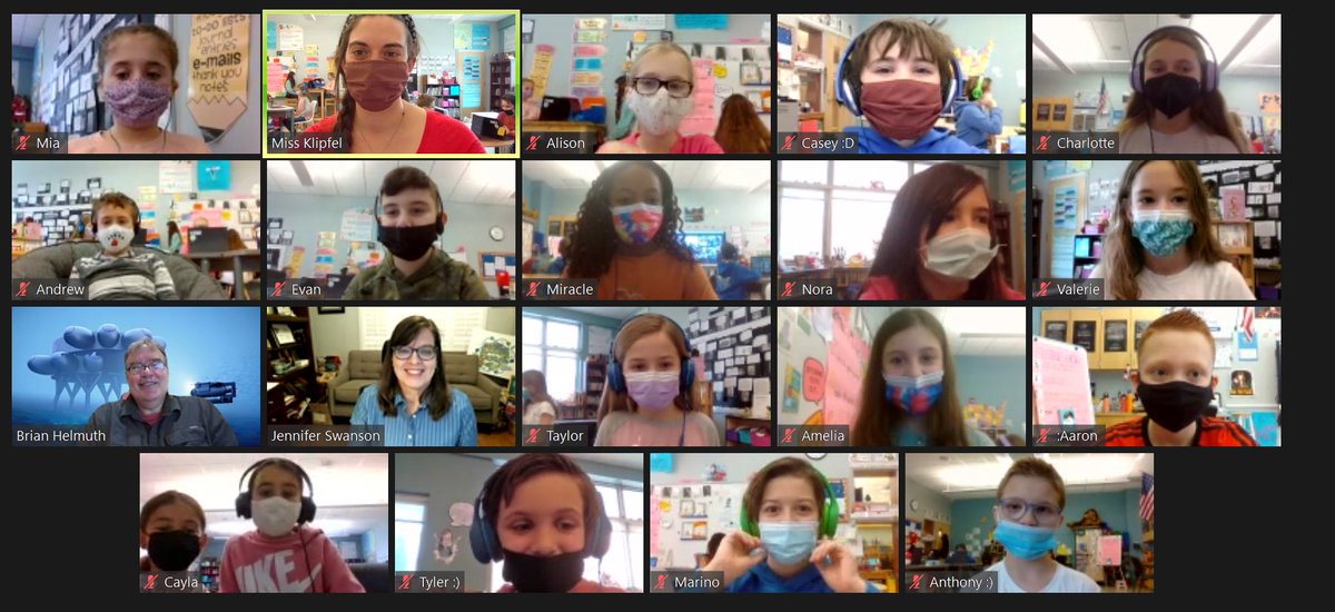 missklipfel's tweet photo. #Howemanning 4th graders had an AMAZING time meeting &amp; learning from @Aquanaut1967 &amp; @JenSwanBooks. Did you know if we were #aquanauts living under water our hair would grow faster, our skin would heal sooner &amp; our taste bud would diminish? #wearein #stemrocks https://t.co/VAzzFLVCqX
