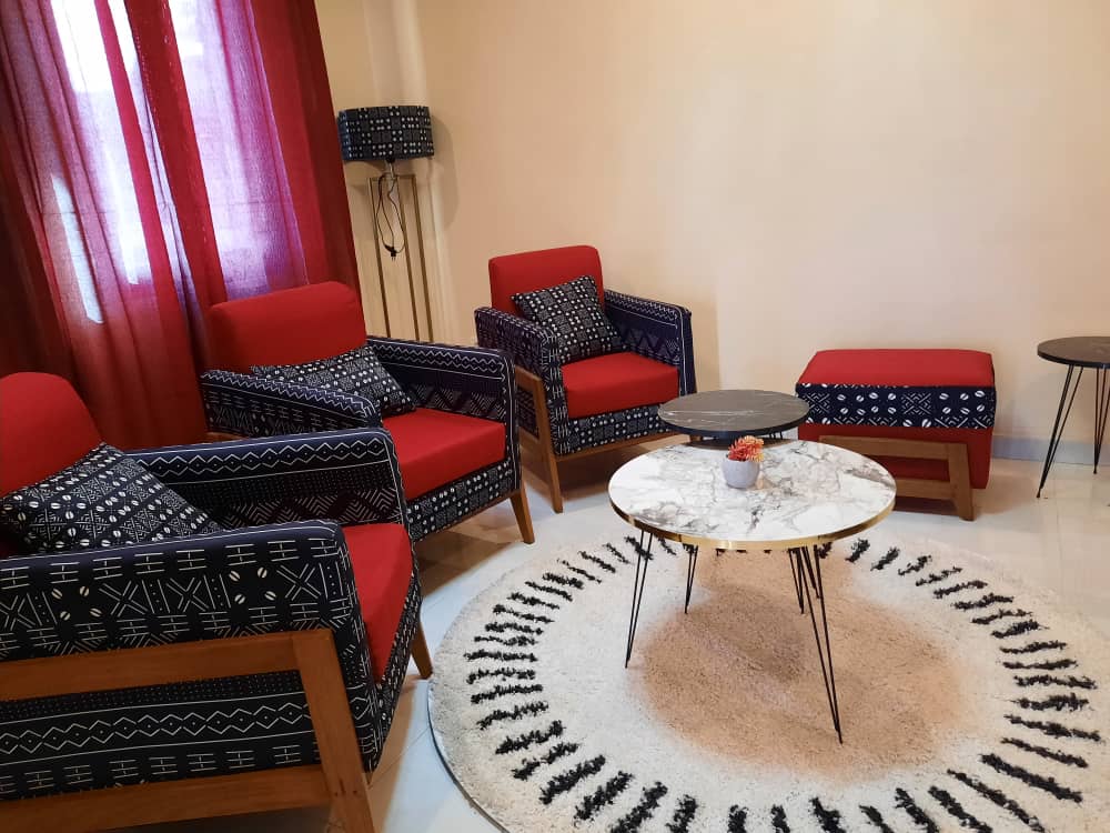 NELLYTSHELAMUT's tweet photo. #Tofulana
Voici le 4ieme niveau de #BuenoVistaVilla, décoré la semaine passée par #JNDesign.
Bueno Vista Villa
24 Avenue Kabila
Q. Sebo, Mont Ngafula
Kinshasa. https://t.co/whMeNVXaNt