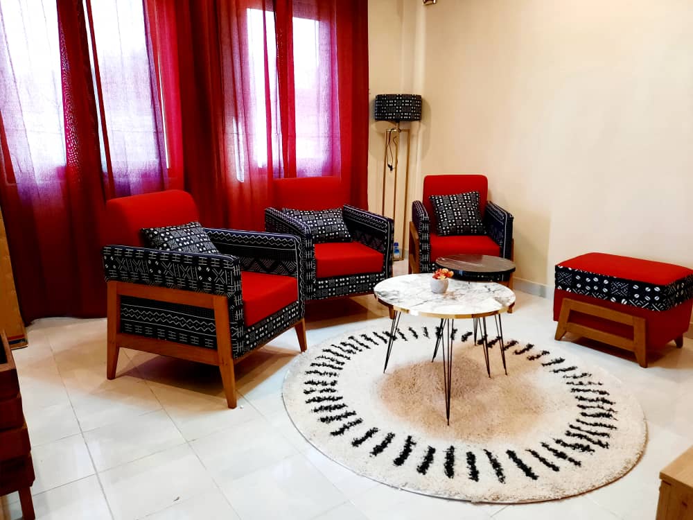 NELLYTSHELAMUT's tweet photo. #Tofulana
Voici le 4ieme niveau de #BuenoVistaVilla, décoré la semaine passée par #JNDesign.
Bueno Vista Villa
24 Avenue Kabila
Q. Sebo, Mont Ngafula
Kinshasa. https://t.co/whMeNVXaNt