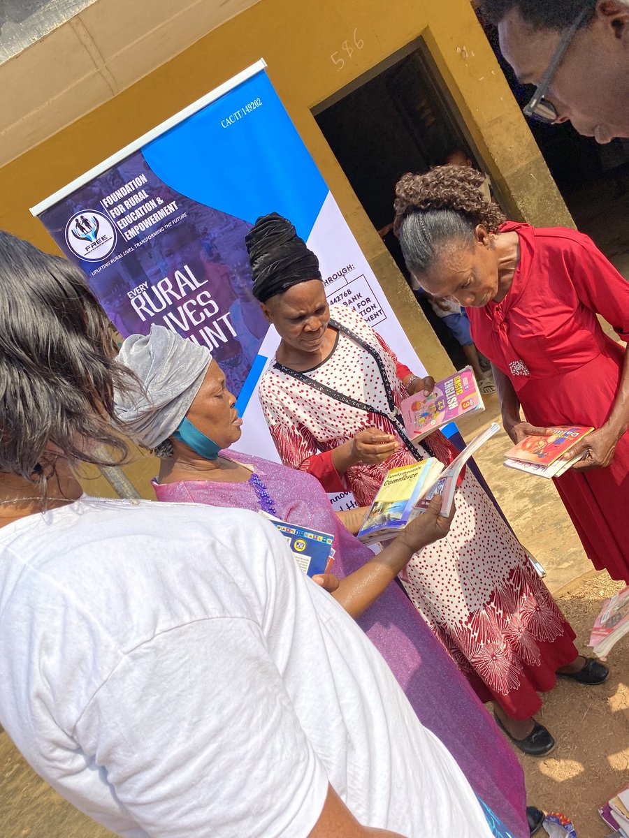 #EarlierToday
We visited St. Andrew's School, Idi-Oro village, Ibadan with textbooks, workbooks &amp; recommended storybooks donated to the school. The teachers expressed their gratitude. Amazingly, one of the donated books used before we left was- #Aláwìyé
Reach out to us to donate!