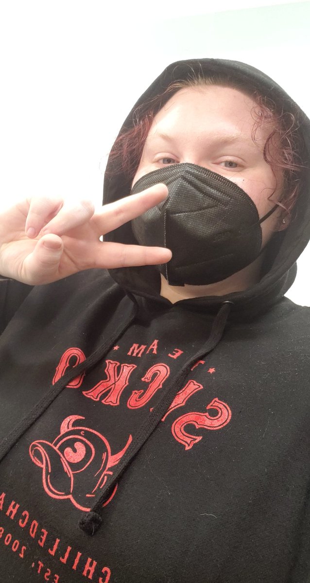 Team Sicko holds up very well when you get caught outside in the middle of a downpour (Yes, I am soaked through and through 😂) <a href="/jessbubger/">jess 🙂‍↔️</a> <a href="/ChilledChaos/">Chilled Chaos</a>