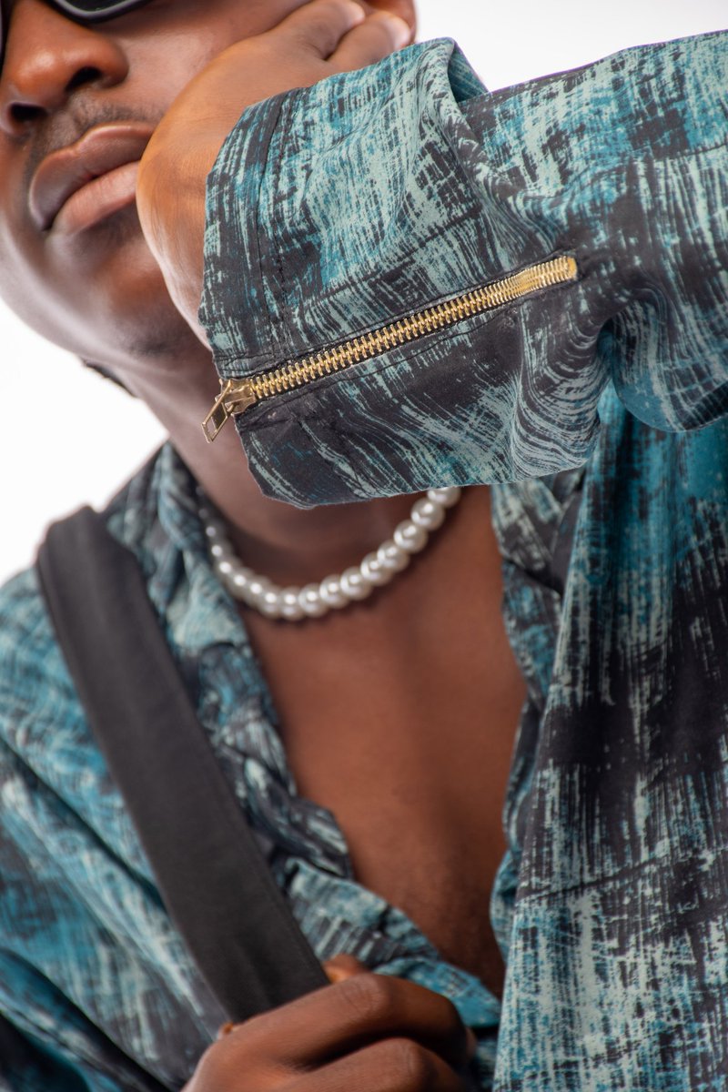 VintagePlug_1's tweet image. Hello Hello vintage lovers, how far do you go with DETAILS when selecting your vintage???
#details #vintageplug #vintageplug_1 #africastyle 
#AbujaTwitterCommunity
#karu
@anointed19 📸📸
Place your order now...↙️↙️♻️♻️♻️