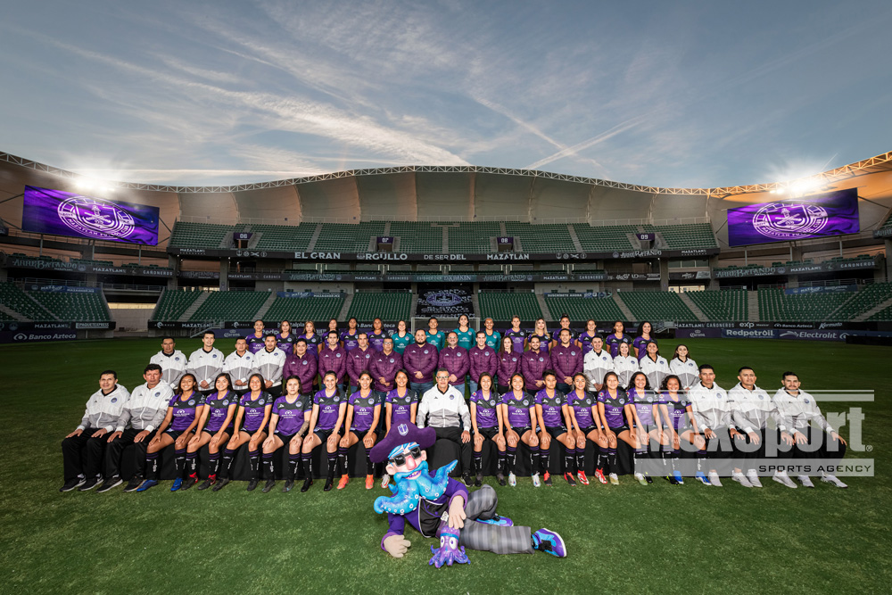 MexsportAgency's tweet photo. Foto Oficial @MazatlanFC y @MazatlanFem Torneo Grita México C22 de la Liga BBVA MX ⚓️

📷: @RobEcheagaray 

#Mexsport #Mazatlán #LigaMX #ARREbatando https://t.co/uPsXRIkfGF