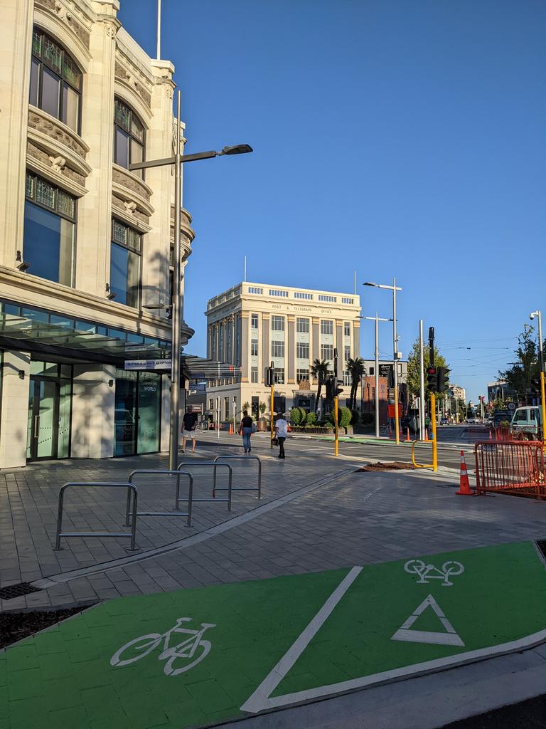 Gonna be 26 degrees today in #Ōtautahi. In these tumultuous times, easy to lose sight of the fact that I live in an awesome city that's continually reinventing itself. Kudos <a href="/ChristchurchCC/">Christchurch City Council</a> for all the new 🚲 lanes! Now...need ☕!
