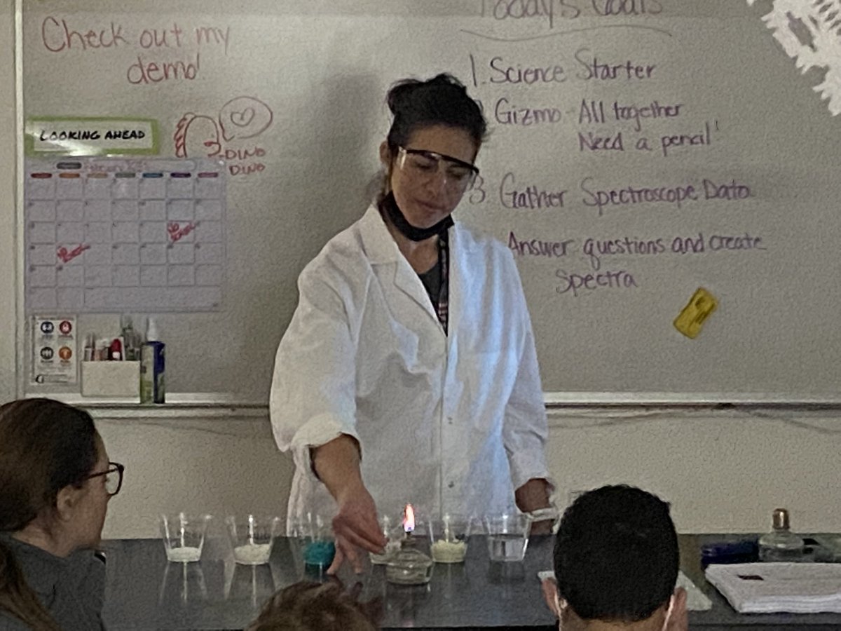 GordonRVMS's tweet image. Mrs. Marxhausen’s 8th grade class experiencing a live demonstration of how different elements burn and how that connects to visible light through the study of spectroscopy. #spectroscopy #light #8thgrade #scienceissocool @RanchViewMS @MarxhausenRVMS