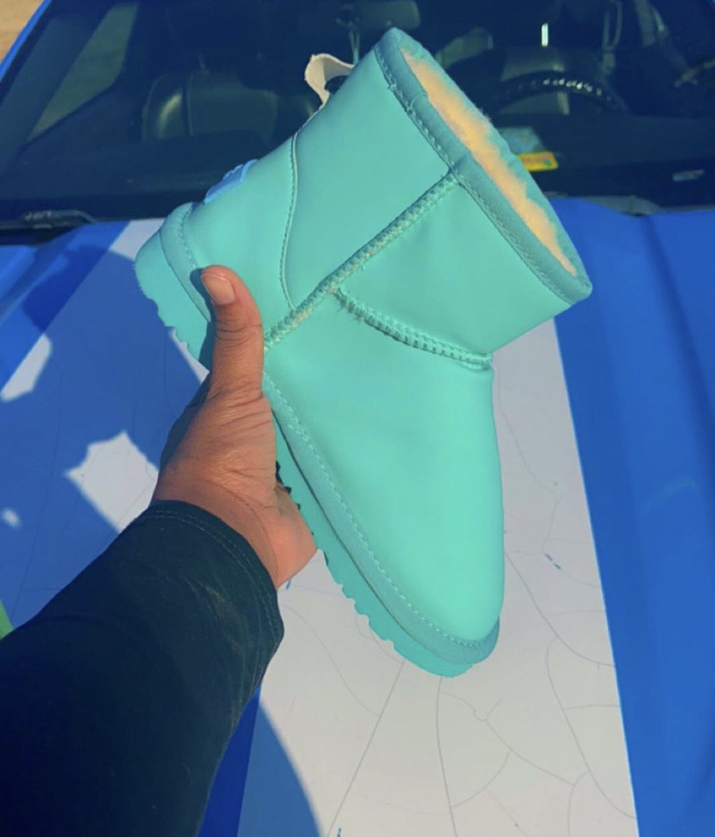 Glamorous_ah's tweet photo. Glow Boots 😩

2/150 https://t.co/ljq96qM3wI
