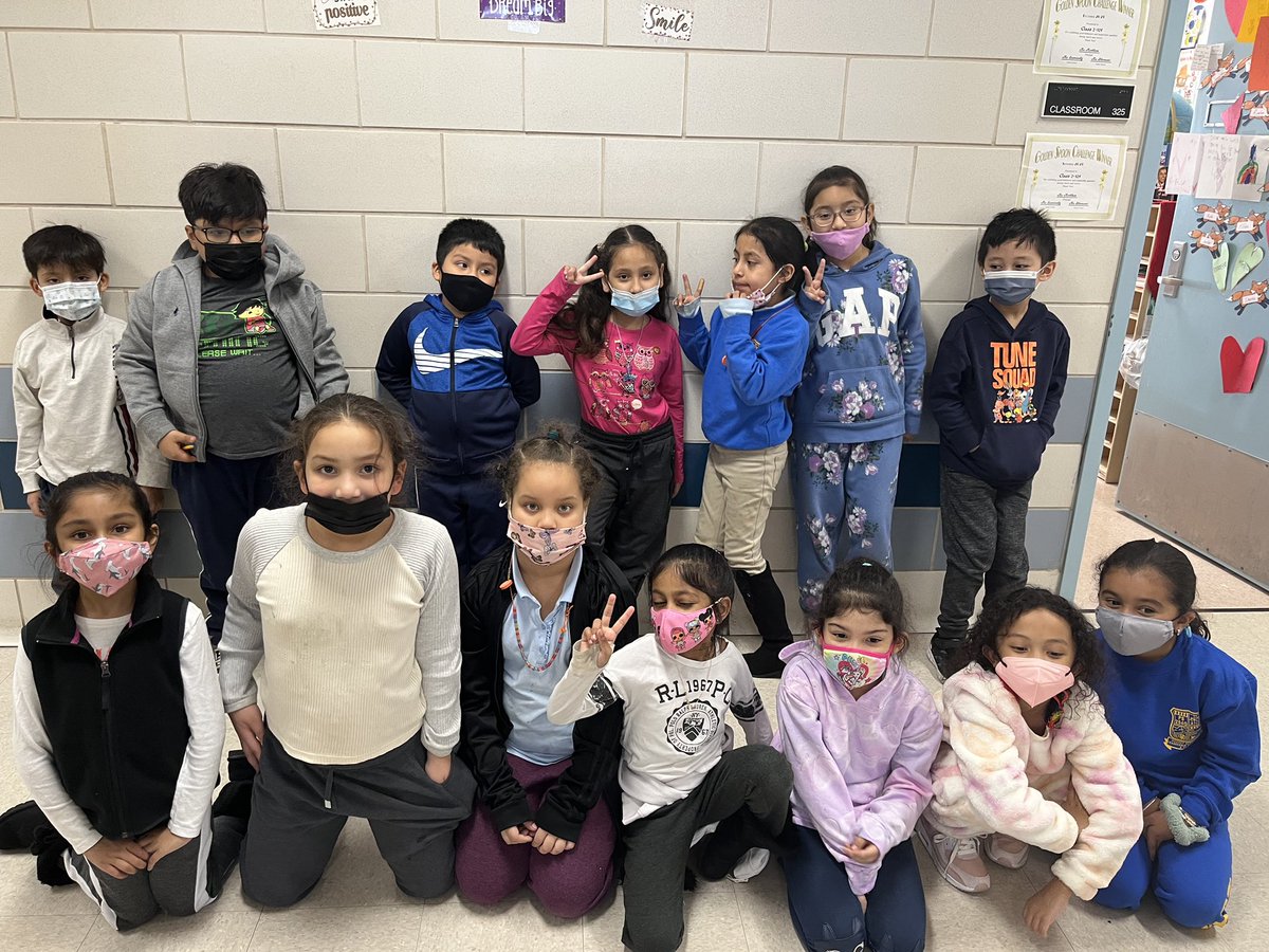 Ps254queens's tweet photo. Being a friend is No Sweat! #sweatday #respectforallweek #spiritweek #254leaders https://t.co/fAHVxfZ6oC