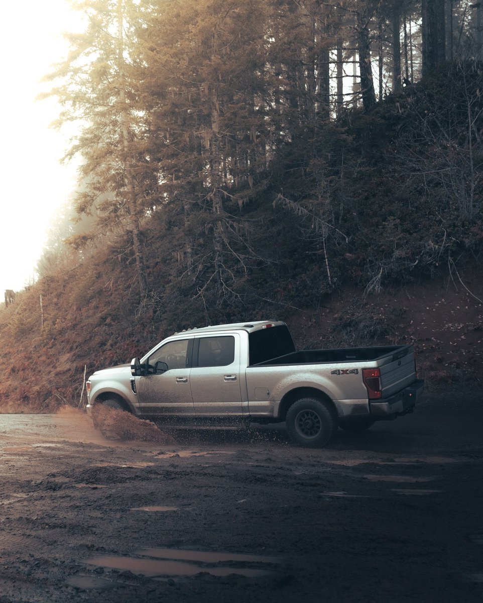 KumhoTireUSA's tweet photo. would you rather have an #f250 or the green m&amp;m back? #KumhoTire

Photo by IG: ryan.jburns
#AT52 #fordtrucks https://t.co/5QEU9I5ZEb