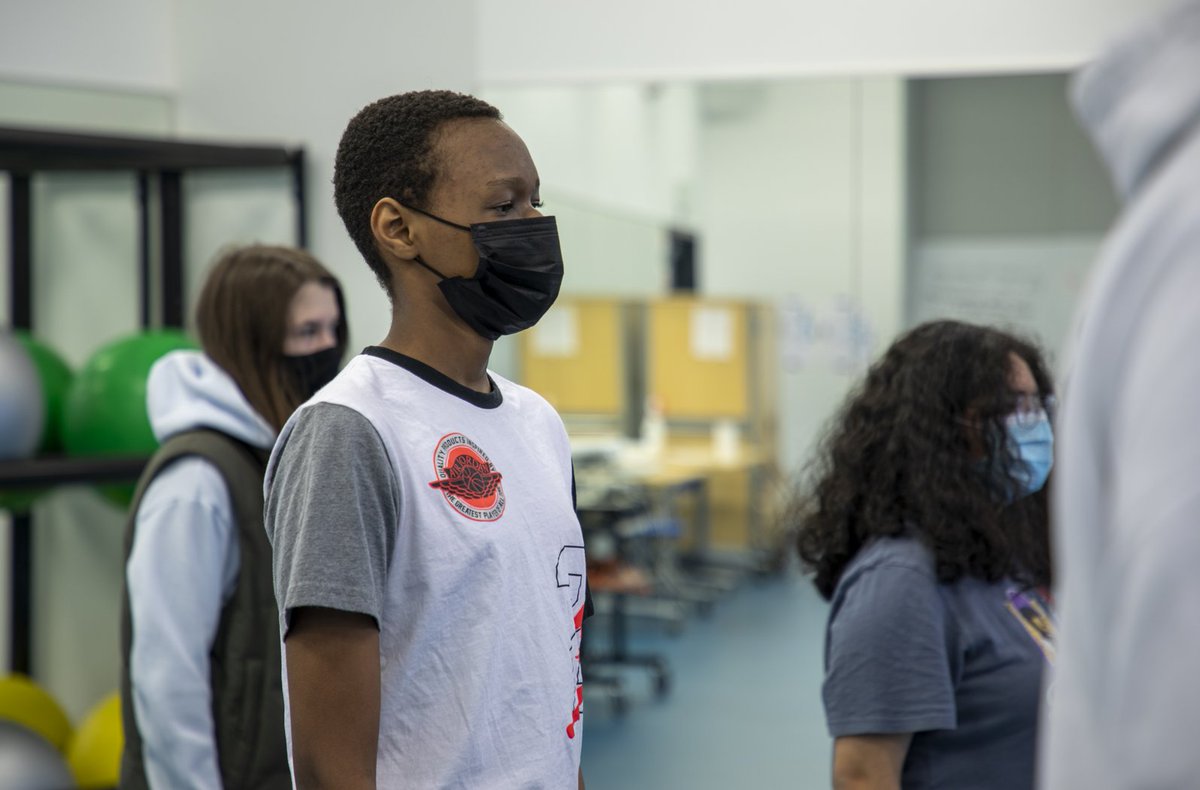 FWPS210's tweet photo. Junior cadets in Federal Way High Schools Air Force JROTC program are introduced to air and space professions while learning leadership, camaraderie, and community service, and more. Scholars have access to military resources — all without a commitment to serve in the military! https://t.co/Wekt7FTbzc