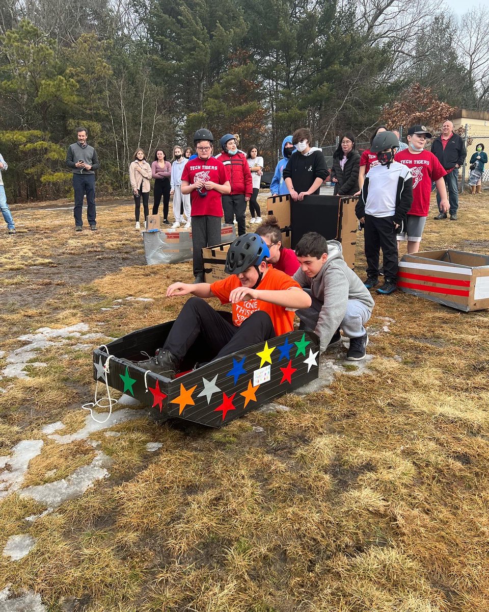 TyngsboroughPS's tweet image. TMS Winter Carnival happening now from 2pm-4pm.  Thank you to Samantha Warm, Danielle Slattery, Dan Holgate, our maintenance team Gary and Ryan and a big thank you to Steve Bellerose for all the work put in for this day. #tpsprepares #wintercarnival