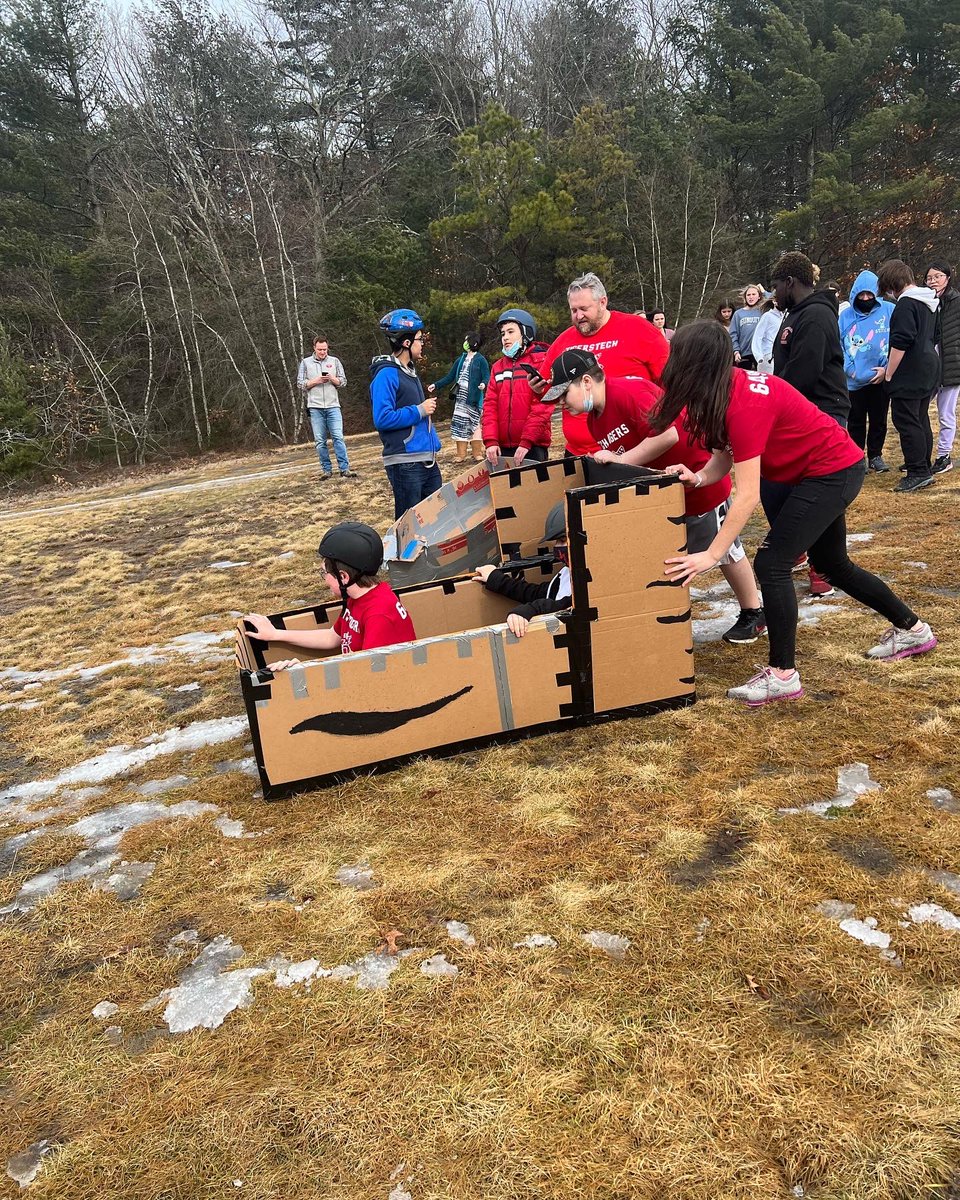 TyngsboroughPS's tweet image. TMS Winter Carnival happening now from 2pm-4pm.  Thank you to Samantha Warm, Danielle Slattery, Dan Holgate, our maintenance team Gary and Ryan and a big thank you to Steve Bellerose for all the work put in for this day. #tpsprepares #wintercarnival