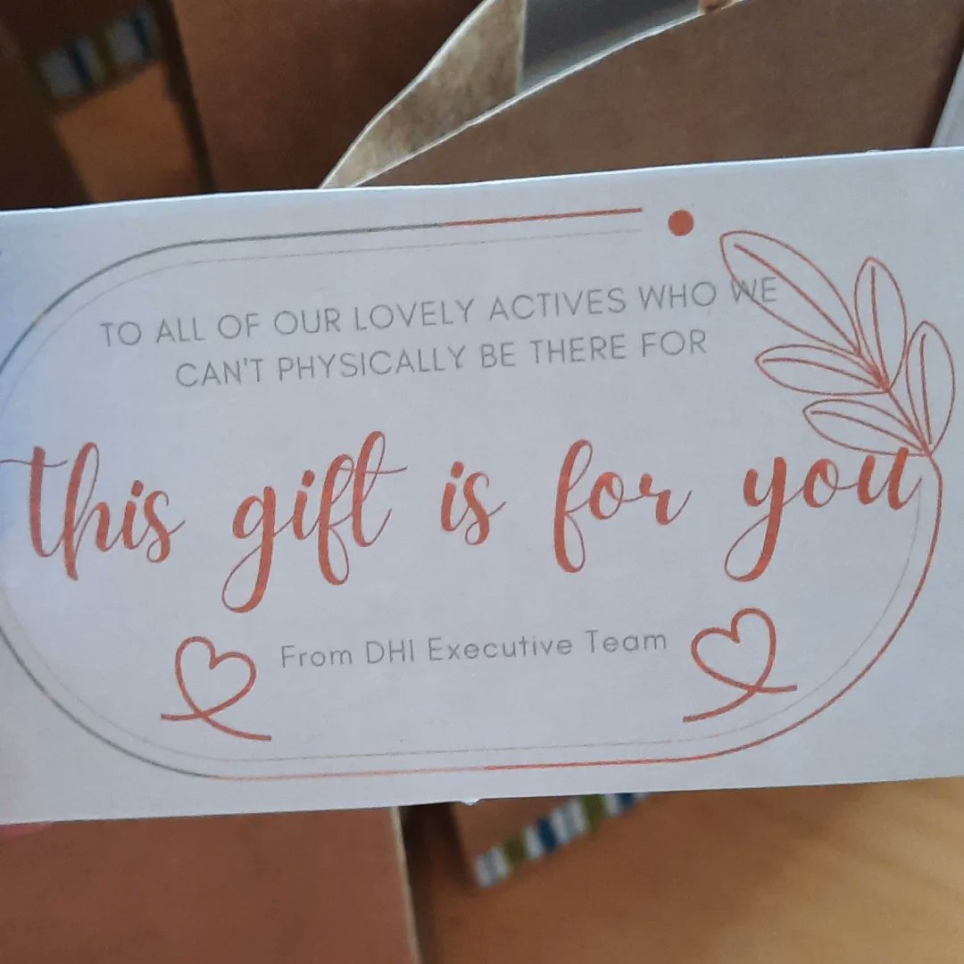DeltaEtaIota's tweet photo. Our Executive team delivered care packages to our sisters this week as a Valentine's gift and a self care pick-me-up for the semester midpoint. We hope everyone's taking care of themselves 💙💚🦢

#carepackage #valentines #galentinesday #sorority #deltadoes #University https://t.co/x04nkZhYtW