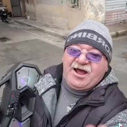 LoRneOsbourne's tweet photo. "Ragazzi sono tornato" 😂
Puoi confermare? @Wolfsain98 https://t.co/v8VMz5vo7O