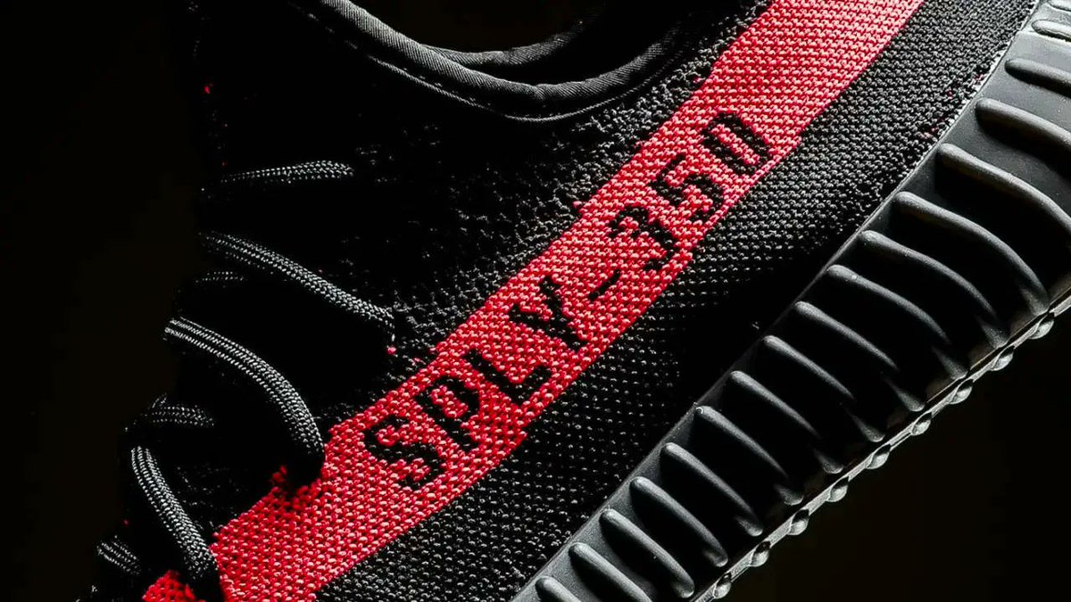thesolesupplier's tweet photo. These 5 iconic Yeezys are all making a comeback in 2022 🤩 

https://t.co/Dqa6JMJcep https://t.co/iYDFQZ9QdY