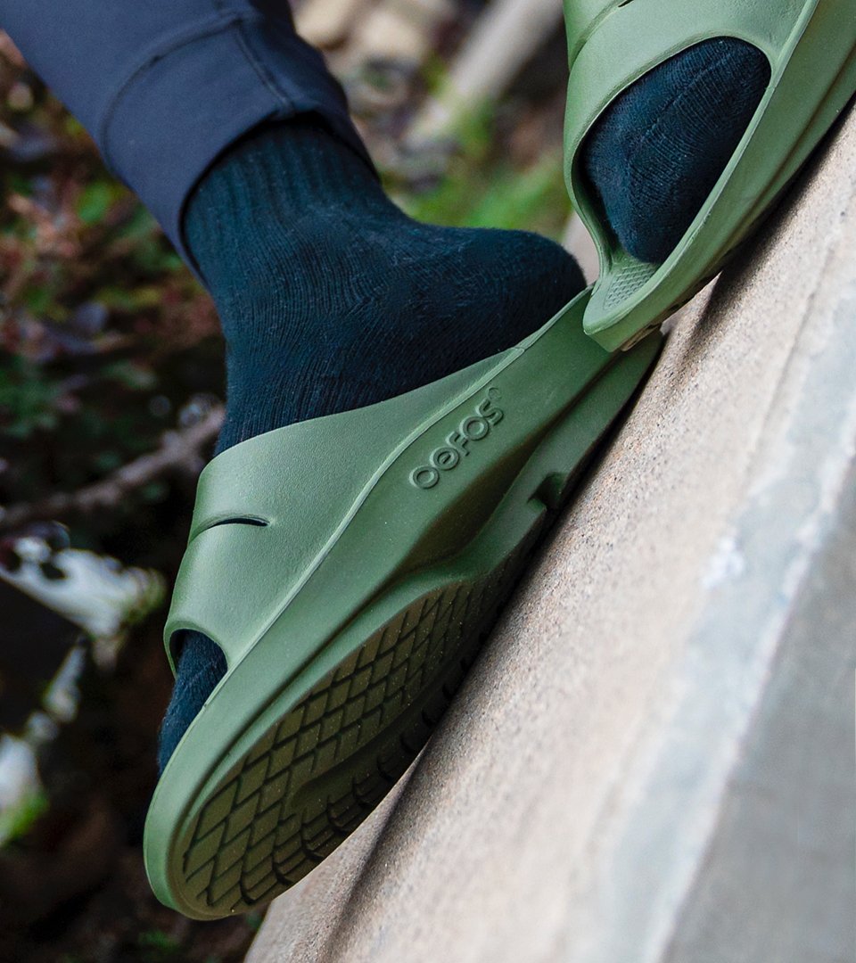 oofos's tweet photo. Who's ready for NEW? Experience the #science of OOfoamβ’ technology now in Forest Green!
OOahh ππ½ #RecoverySlides =
#ThursdayVibes ππ½ https://t.co/QUHbEf7kgF