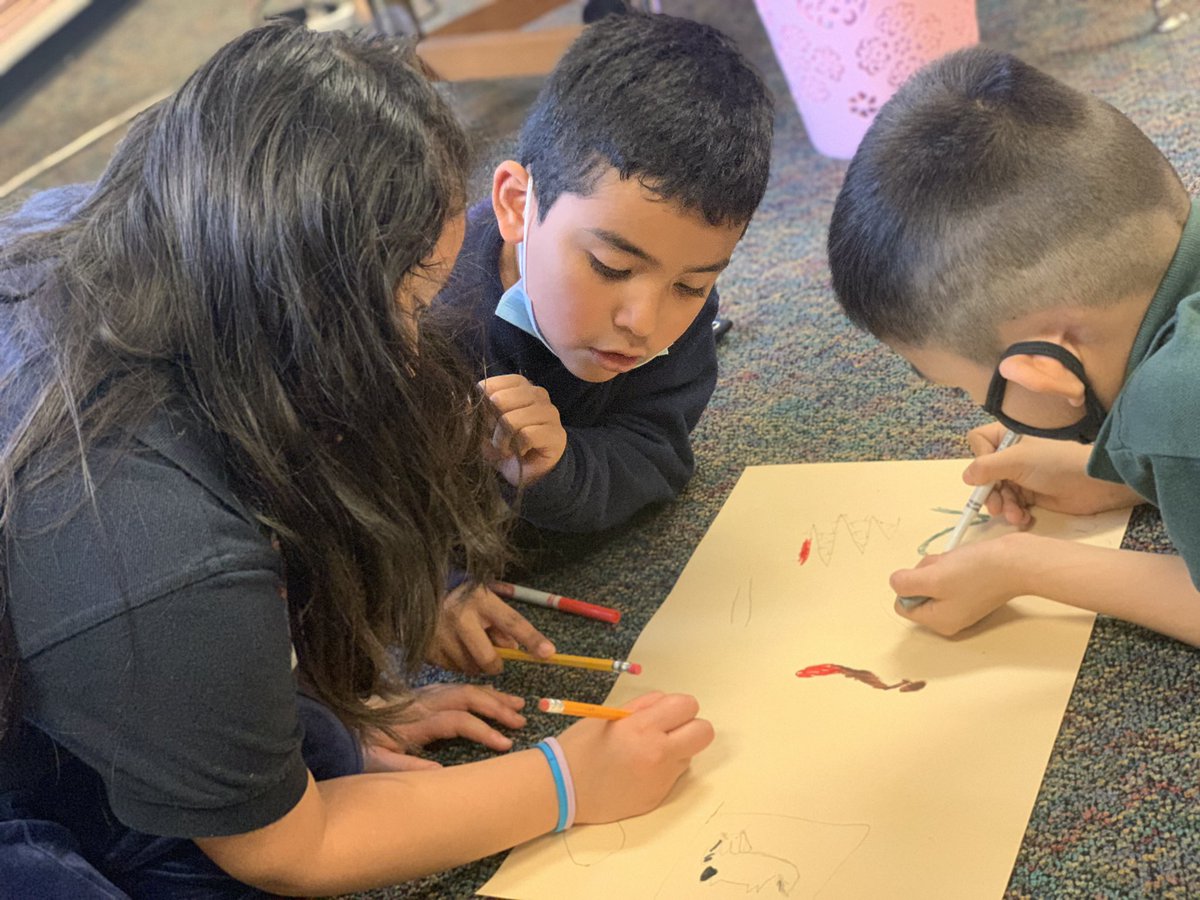 MrsHuber_DLC's tweet photo. These @JohnRGood engineers are creating a dog obstacle course for Bungee! I am so impressed by their collaboration and problem-solving skills! @Enrichment_IISD https://t.co/SAoKZLLU8Z