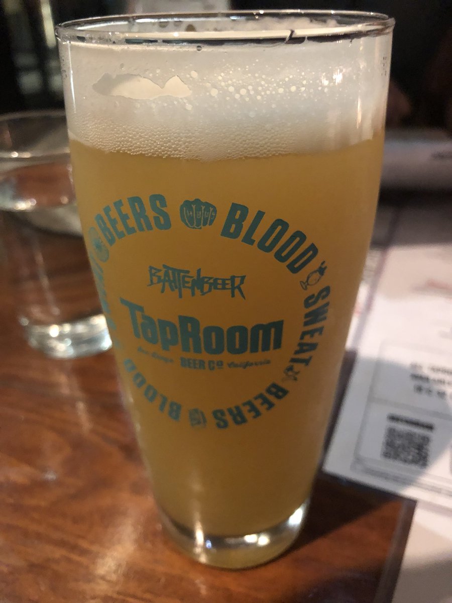OhMyMischief's tweet photo. Not Not A Wizard 🪄 Delicious New England-style IPA by the Tap Room out here #drinklocal #sandiegobeer 🍻 https://t.co/1yjLQ6rEl9
