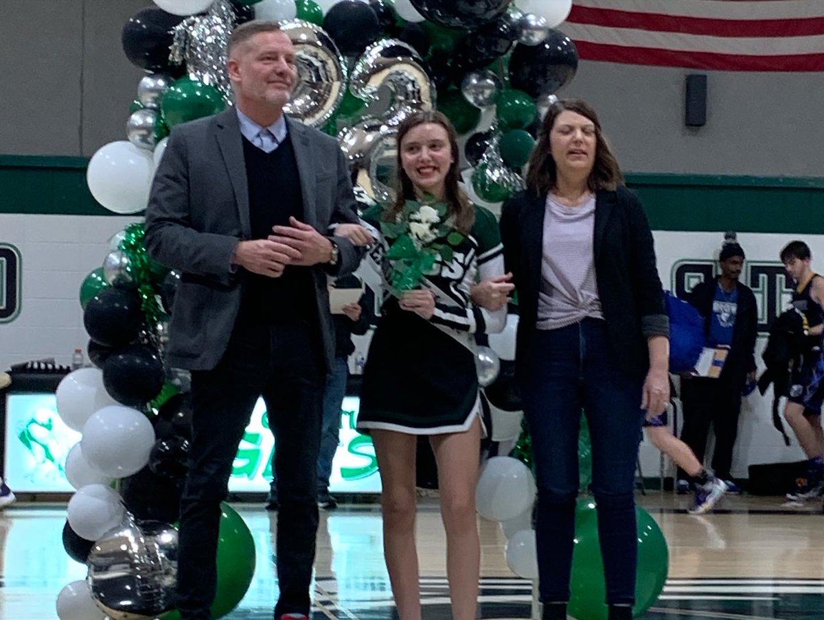 athletics_pcs's tweet photo. Celebrating these wonderful Seniors tonight at Portland Christian.
#LoveTheseEagles #FourYearsFly #SeniorNite #PCpreparedforLife https://t.co/eAkBQ9f8zN