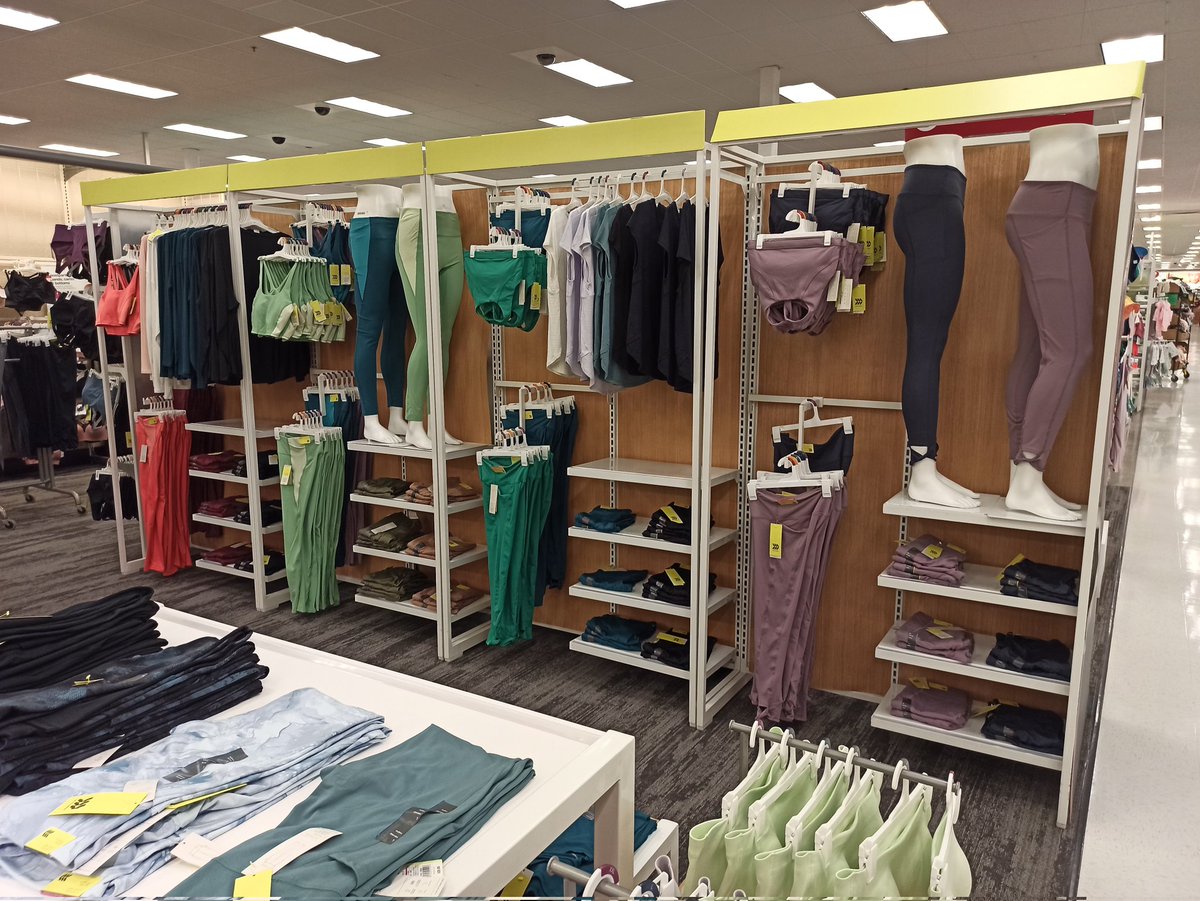 PutsNobody's tweet image. All right stop, collaborate and listen, Kath and I are back with a brand new addition! Shifted our focus to AIM this week and I am loving the color scheme of this new collection 😍😍 @aleahmarie19 @settoselltarget @courtshellnu @GMB0923 @SearcyJes @CraigMyrand  @PhillipstKelsey