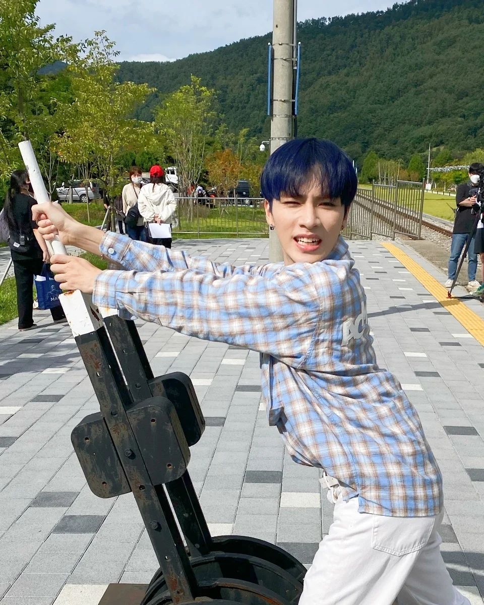 dejunvoice tweet picture
