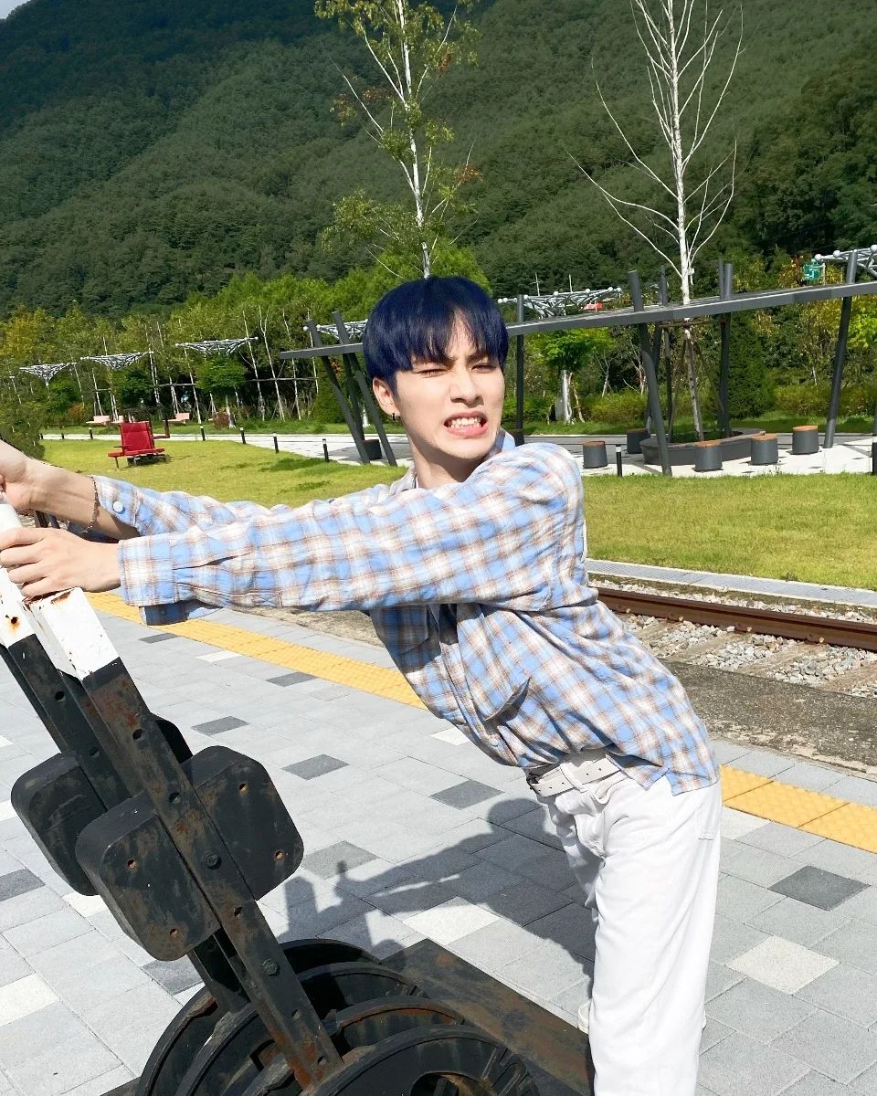 dejunvoice tweet picture