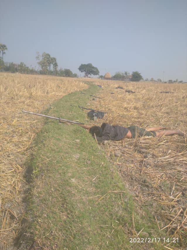 LeongWaiKitCNA's tweet photo. Young men, some of whom from high school and university, reportedly killed in an armed clash with #Myanmar army in a paddy field in Sagaing

@TheChindwin, using photos from SSN, says around 12 members of the local people’s defence force killed in this clash https://t.co/HsqXbUNxKl