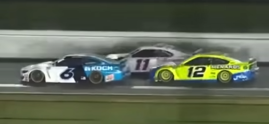 kreazm_designs's tweet photo. Blaney behind Keselowski on the last 2 laps reminded me of one thing and one thing only: https://t.co/bpMSQi60Uz