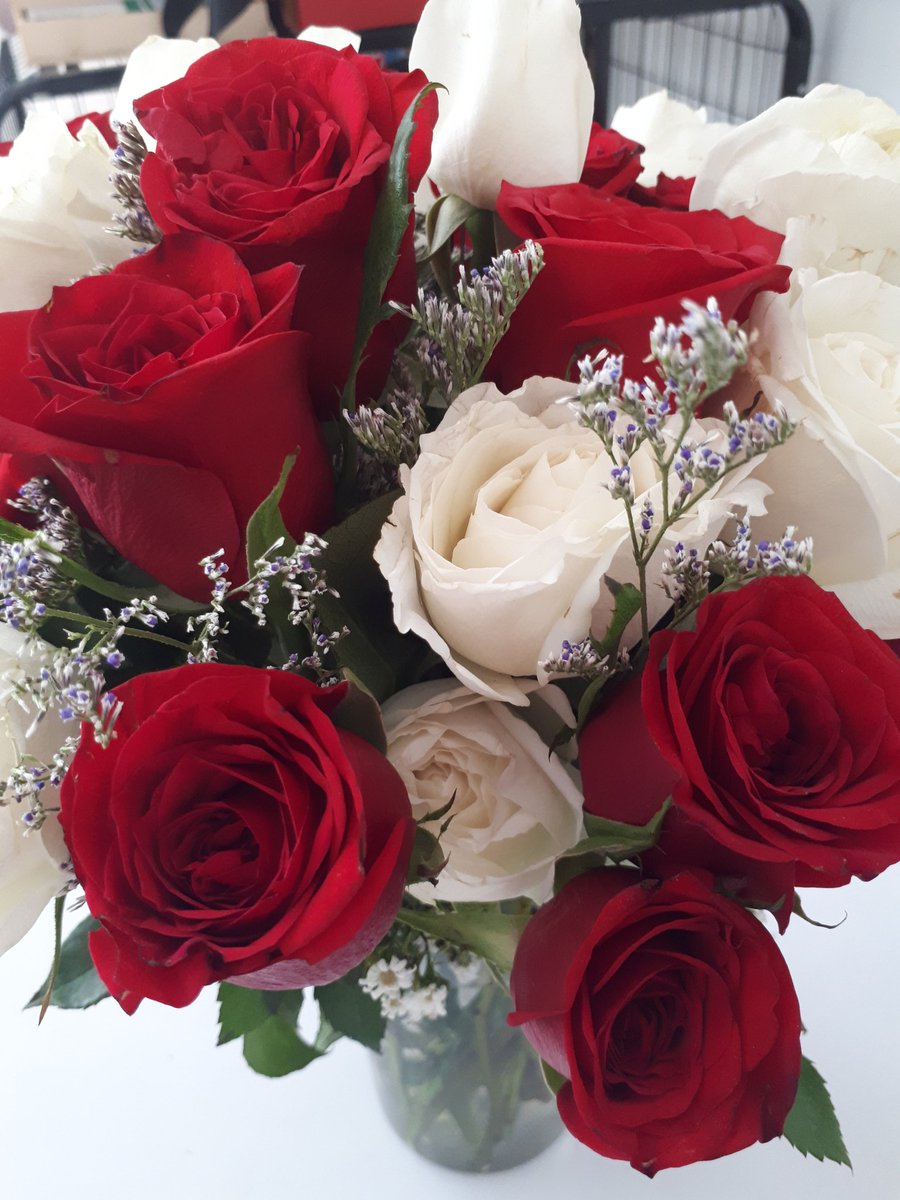 menchtags's tweet photo. Salamat nak @phamswing. You never fail to remember mama on special occassions. ❤🌹❤ #ValentinesDay2022 https://t.co/EHGz9YIg6z