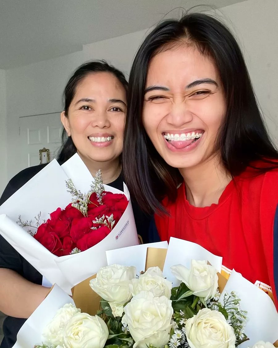 menchtags's tweet photo. Salamat nak @phamswing. You never fail to remember mama on special occassions. ❤🌹❤ #ValentinesDay2022 https://t.co/EHGz9YIg6z