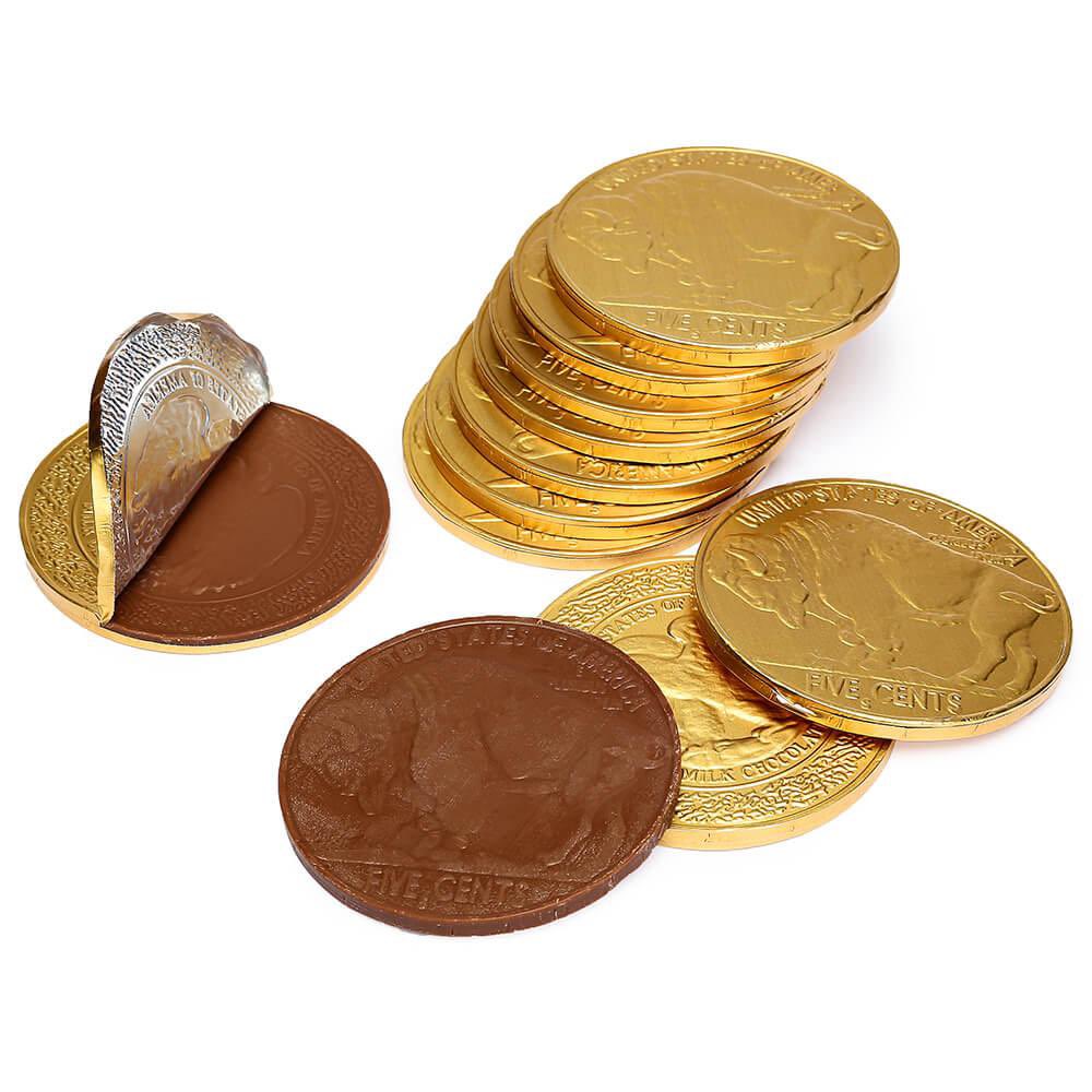 Шоколадка монета. Шоколадные монеты. Монета Золотая. Золотые шоколадные монеты. Золотая шоколадная Монетка.