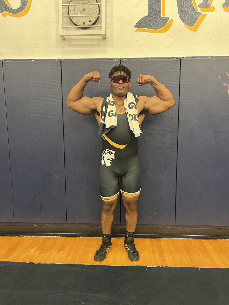 KinlockJaeden's tweet photo. 3x District Champ, Oh what a feeling‼️ Still undefeated on the season going into regionals next week💪🏾
@andywisdom @Spiva55 @HarrelsonM_74 @AH__Athletics https://t.co/d7dVrIlz9N