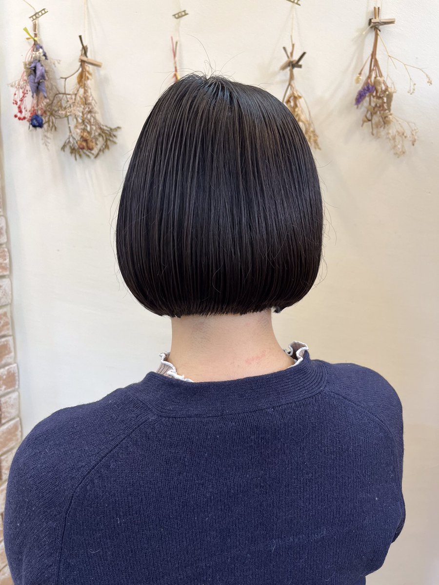 ぱつっとボブは可愛いです まだまだ切りたい方はぜひお越しください 梅田美容室 22 02 18 B2c梅田は女性にもメンズにも人気の ヘアサロン ヘッドスパサロンです 大阪府大阪市北区 ぱつっとボブは可愛いです まだまだ切りたい方はぜひお越しください 梅田美容室 22 02 18 B2c梅田は女性にもメンズにも人気の ヘアサロン ヘッドスパサロンです 大阪府大阪市北区