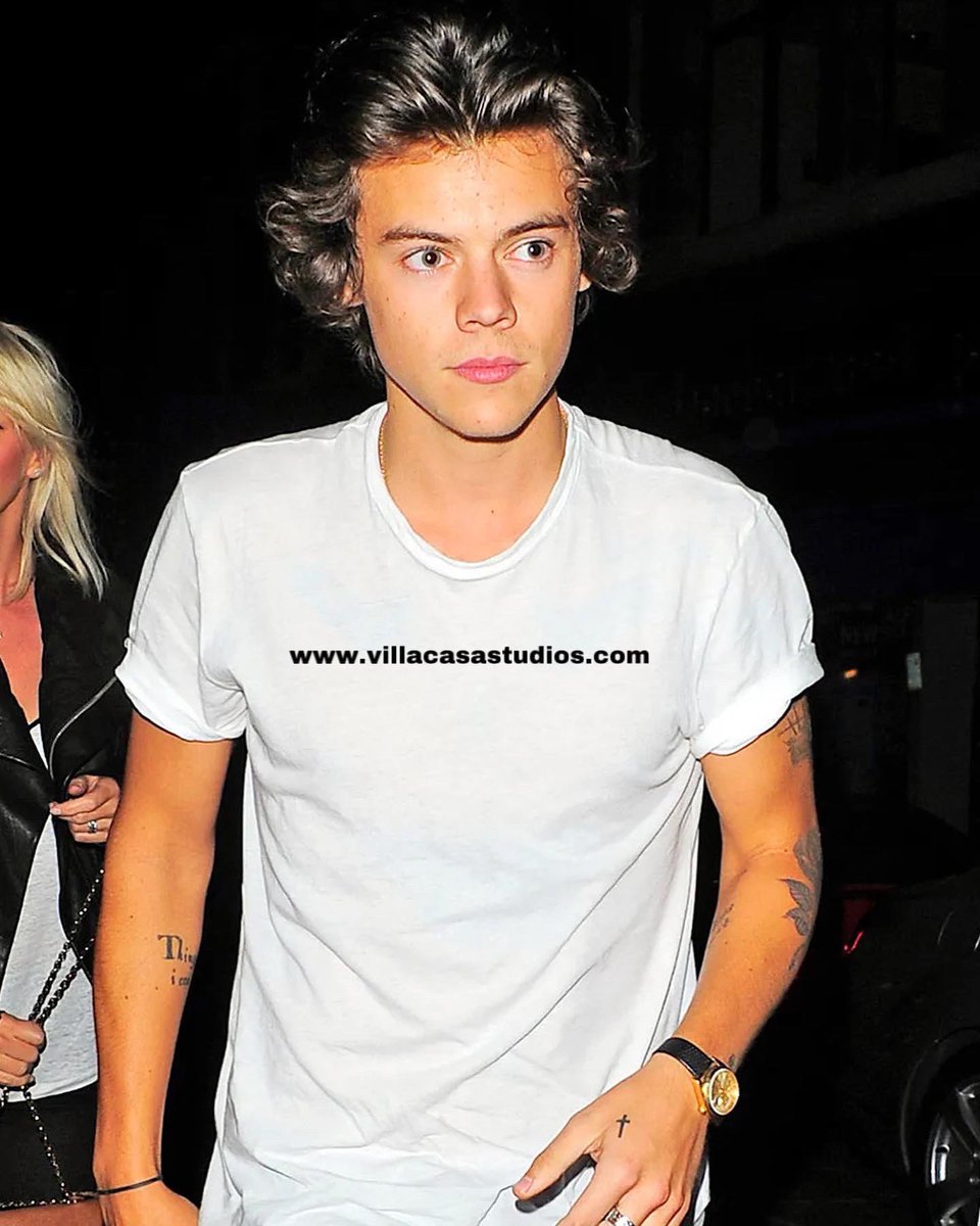 wow look at these celebrities totally for real and definitely not photoshopped at all wearing their very own Villa Casa Studios merch. 

hmmm maybe we should add a merch link to our site? Yes? 

haters will say its fake 👀