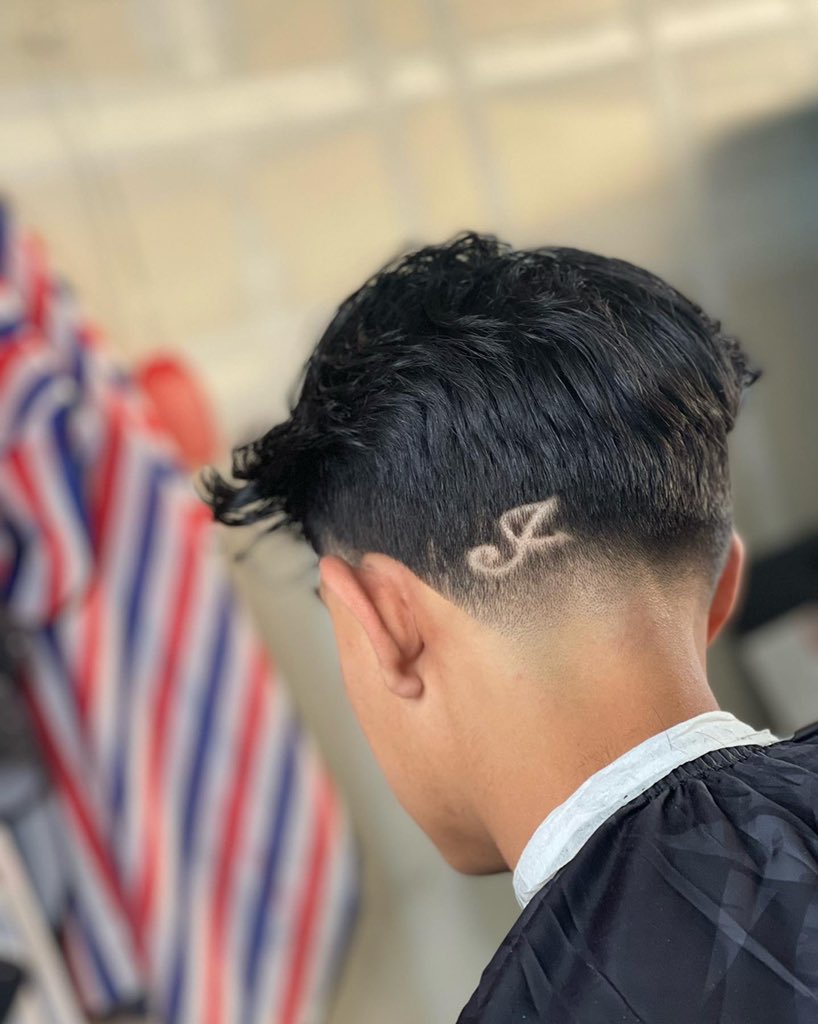 Crispy Tapers Always 💫 
_______________

KLEAN&amp;SIMPLE

 • Salute to every single person Grinding pushing forward changing their lives 🌎

• Looking for a Crispy haircut? Take the chance book with me IGOTYOU 🗣

Dm to book an appointment, I still have apps available for Monday